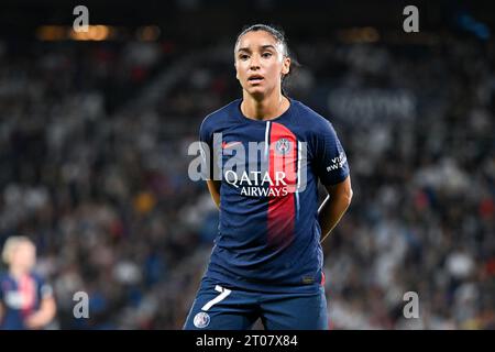 Paris, Frankreich. Oktober 2023. Sakina Karchaoui während des D1 Arkema Women Football Match Paris Saint-Germain (PSG) gegen Olympique Lyonnais Lyon (OL) im Parc des Princes Stadion in Paris, Frankreich am 1. Oktober 2023. Quelle: Victor Joly/Alamy Live News Stockfoto