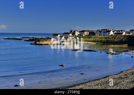 Kurzer Halt für ein Foto des Portballintrae Harbour and Boat Club auf der B145 auf meinem Weg zum Giant's Causeway von Dunluce Castle. Nordirland Stockfoto