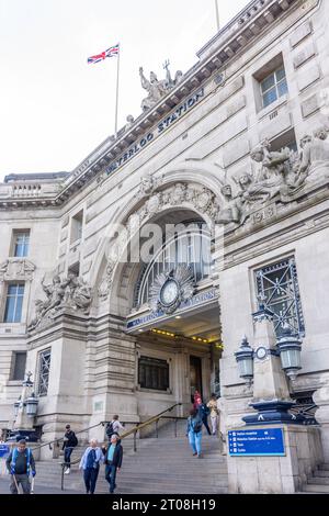 Eintritt zum Bahnhof London Waterloo, Waterloo, London Borough of Lambeth, Greater London, England, Vereinigtes Königreich Stockfoto