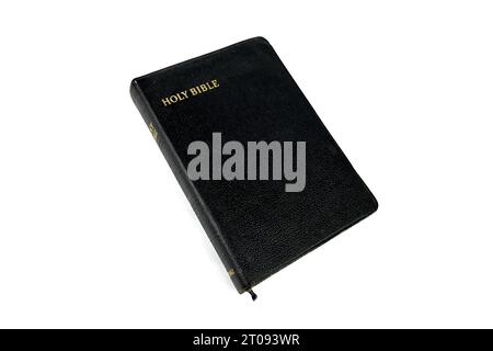 Die Heilige Bibel auf weißem Hintergrund Stockfoto