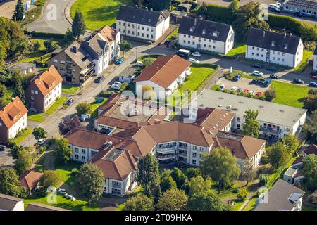 Luftbild, Ernst-Wilm-Haus Pflegeheim, Hüsten, Arnsberg, Sauerland, Nordrhein-Westfalen, Deutschland ACHTUNGxMINDESTHONORARx60xEURO *** Luftaufnahme, Ernst Wilm Haus Pflegeheim, Hüsten, Arnsberg, Sauerland, Nordrhein-Westfalen, Deutschland ATTENTIONxMINIMUMHONORARx60xEURO Credit: Imago/Alamy Live News Stockfoto