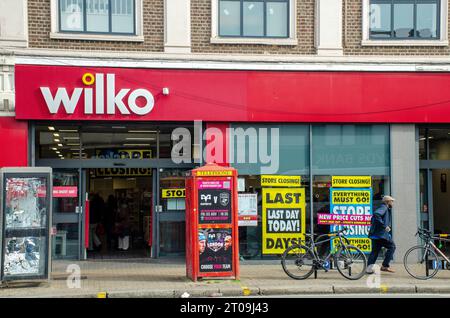 London, Großbritannien. Oktober 2023. Letzter Tag des Handels mit Tooting für die Einzelhandelskette Wilko, während das Unternehmen in die Verwaltung geht. Quelle: JOHNNY ARMSTEAD/Alamy Live News Stockfoto