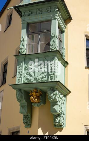 Das sogenannte Engelserkerhaus, ein mittelalterliches Kaufmannshaus in der historischen Altstadt von Pirna, Sachsen. Stockfoto