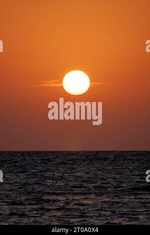 Puesta de sol en Costa Ballena, Chipiona Stockfoto