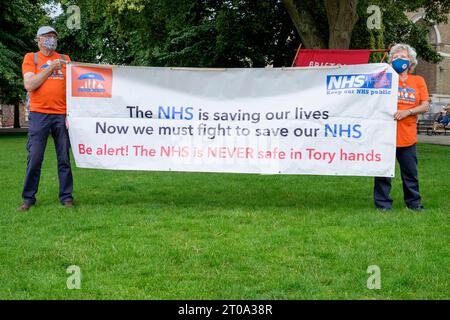 Bristol - NHS-Mitarbeiter und Mitglieder der Öffentlichkeit nehmen an einem Protest für NHS Patientensicherheit, Pay Justice und ein Ende der Privatisierung protestmarsch Teil. Stockfoto