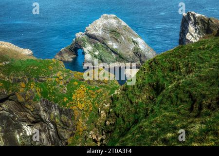 Die dramatische Küste der Hermaness auf Unst, Shetland Islands. Stockfoto