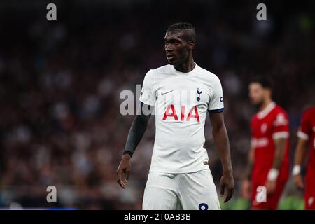 LONDON, UK - 30. September 2023: Yves Bissouma von Tottenham Hotspur sieht beim Premier League Spiel zwischen Tottenham Hotspur und Liverpool FC AT an Stockfoto
