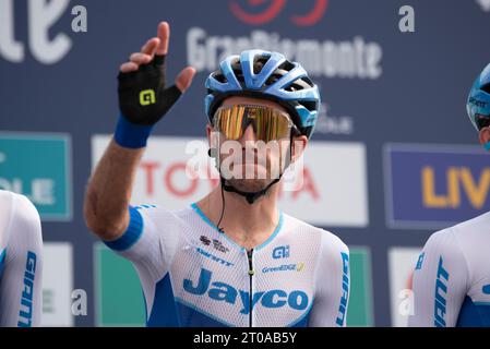 5. Oktober 2023, Borgofranco d'Ivrea, Turin, Italien: 107. Auflage des Gran Piemont Radrennens - Simon Yates. (Kreditbild: © Matteo SECCI/ZUMA Press Wire) NUR REDAKTIONELLE VERWENDUNG! Nicht für kommerzielle ZWECKE! Stockfoto