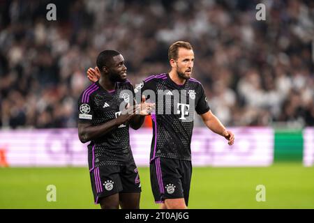 Kopenhagen, Dänemark. Oktober 2023. Dayot Upamecano (2) und Harry Kane (9) von Bayern München nach dem Spiel der UEFA Champions League zwischen dem FC Kopenhagen und dem Bayern München in Parken in Kopenhagen. (Foto: Gonzales Photo - Frederikke Jensen). Stockfoto