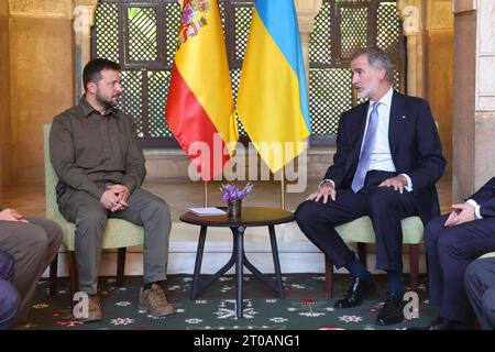 Granada, Spanien. Oktober 2023. Der spanische König Felipe VI. Und Letizia Ortiz, Zelenskyduring treffen sich mit EuropaPolitiker anlässlich des Gipfels der Europäischen Politischen Gemeinschaft am Donnerstag, 5. Oktober 2023 in Granada. Quelle: CORDON PRESS/Alamy Live News Stockfoto