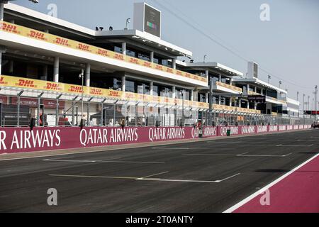 Doha, Katar. Oktober 2023. Track Impression, F1 Grand Prix von Katar auf dem Lusail International Circuit am 5. Oktober 2023 in Doha, Katar. (Foto von HOCH ZWEI) Credit: dpa/Alamy Live News Stockfoto