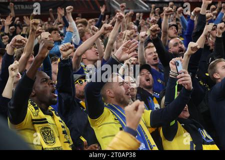 Liverpool, Großbritannien. Oktober 2023. Die Fans der Union, die am Mittwoch, den 4. Oktober 2023 in Liverpool, Vereinigtes Königreich, am zweiten Tag der Gruppenphase des UEFA Europa League-Wettbewerbs in der Gruppe E. BELGA FOTO VIRGINIE LEFOUR Credit: Belga News Agency/Alamy Live News Stockfoto