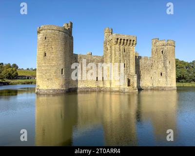 14th Century Bodiam Castle, Bodiam, East Sussex, England, Vereinigtes Königreich Stockfoto