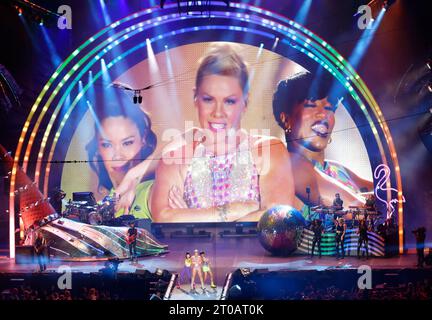 3. Oktober 2023 in San Diego, Kalifornien, USA: P!NK tritt während ihrer Summer Carnival Tour 2023 im Snapdragon Stadium in San Diego auf. (Kreditbild: © K.C. Alfred/ZUMA Press Wire) NUR REDAKTIONELLE VERWENDUNG! Nicht für kommerzielle ZWECKE! Stockfoto