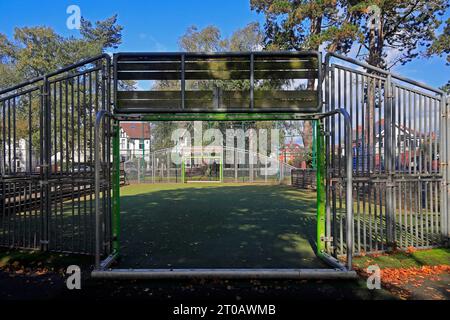 Zweckgebautes Community Fünfseitenfußballfeld, Victoria Park, Cardiff. Vom Oktober 2023. Stockfoto