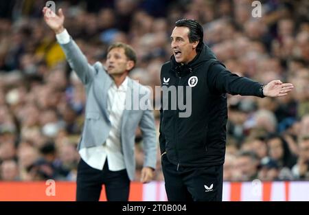 Aston Villa-Manager Unai Emery (rechts) und HSK Zrinjski-Cheftrainer Krunoslav Rendulic während des Gruppenspiels der UEFA Europa Conference League in Villa Park, Birmingham. Bilddatum: Donnerstag, 5. Oktober 2023. Stockfoto