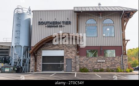 Das Schild für die Southern Tier Brewing Company auf ihrem Gebäude in Lakewood, New York, USA Stockfoto