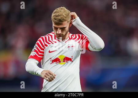 Leipzig, Deutschland. Oktober 2023. Fußball: Champions League, Spieltag 2, Gruppe G, RB Leipzig - Manchester City in der Red Bull Arena. Leipziger Timo Werner kratzt sich den Kopf. Quelle: Jan Woitas/dpa/Alamy Live News Stockfoto