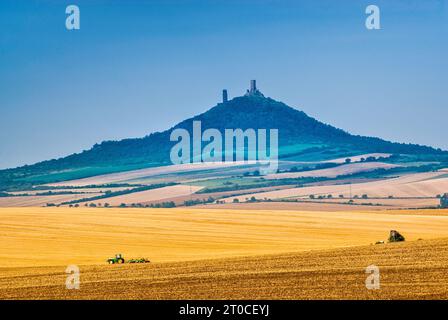 Burg Hazmburk auf dem Hügel bei Libochovice in ustecky kraj (Region Ústí nad Labem), Tschechische Republik Stockfoto