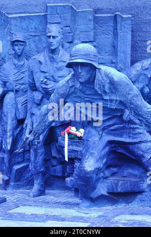 Warschauer Aufstand 1944 Denkmal, enthüllt am 1. August 1989, kurz vor dem Ende des Kommunismus in Polen. Warschau, Polen, Oktober 2012. Stockfoto