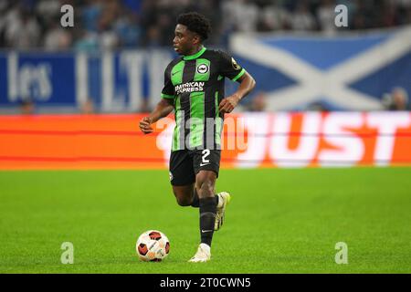Marseille, Marseille. Oktober 2023. Tariq Lamptey aus Brighton Hove Albion spielte am 5. Oktober 2023 im Stade Velodrome in Marseille, Frankreich, während des UEFA Europa League-Spiels zwischen Olympique Marseille und Brighton Hove Albion (Gruppe B, Datum 2). (Foto: Bagu Blanco/PRESSINPHOTO) Credit: PRESSINPHOTO SPORTS AGENCY/Alamy Live News Stockfoto
