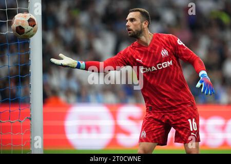 Marseille, Marseille. Oktober 2023. Pau Lopez von Olympique Marseille während des Spiels der UEFA Europa League zwischen Olympique Marseille und Brighton Hove Albion, Gruppe B, Datum 2, spielte am 5. Oktober 2023 im Stade Velodrome in Marseille, Frankreich. (Foto: Bagu Blanco/PRESSINPHOTO) Credit: PRESSINPHOTO SPORTS AGENCY/Alamy Live News Stockfoto