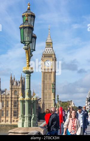 Big Ben und Houses of Parliament über der Westminster Bridge, South Bank, London Borough of Lambeth, Greater London, England, Vereinigtes Königreich Stockfoto