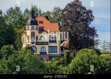 Eine Villa mit Türmchen, Bad Groenenbach, Bayern, Deutschland Stockfoto