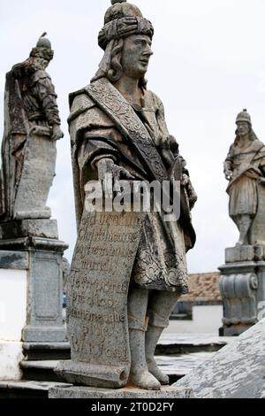 Die Statue des Propheten Baruch von Aleijadinho in der Basilika Bom Jesus de Matosinhos in Congonhas, Minas Gerais, Brasilien. Stockfoto