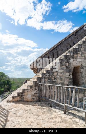 EK Balam, Yucatan, Mexiko, Treppe der akropolis-Pyramide in EK Balam, eine archäologische Stätte der Yucatec-Maya, nur redaktionell. Stockfoto