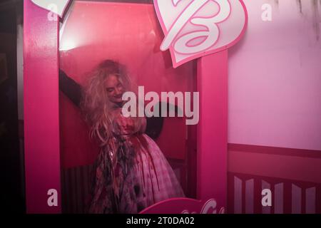 Staines, Großbritannien. Oktober 2023. VIP- und Pressestart für Thorpe Park Fright Nights Scare Event. Autor: Thomas Faull/Alamy Live News Stockfoto