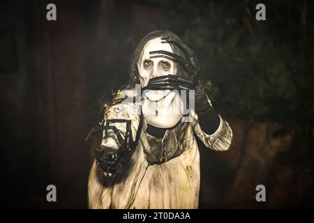 Staines, Großbritannien. Oktober 2023. VIP- und Pressestart für Thorpe Park Fright Nights Scare Event. Autor: Thomas Faull/Alamy Live News Stockfoto