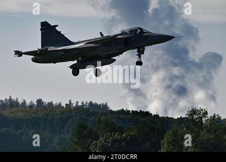 Namest Nad Oslavou, Tschechische Republik. Oktober 2023. JAS-39 Gripen auf der Basis Namest nad Oslavou, Tschechische Republik, 6. Oktober 2023. Quelle: Lubos Pavlicek/CTK Photo/Alamy Live News Stockfoto