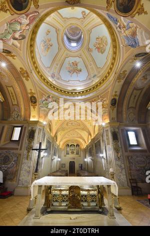 Fabriano (Italien, Marken - Provinz Ancona), Kloster San Silvestro in Montefano. Kirche Stockfoto