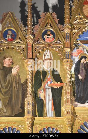 Belforte del Chienti (Italien, Marken - Provinz Macerata), Kirche Sant'Eustachio. Giovanni Boccati, Polyptychon, 15. Jahrhundert. (Detail links oben, San Nicola di Bari), 1468 Stockfoto