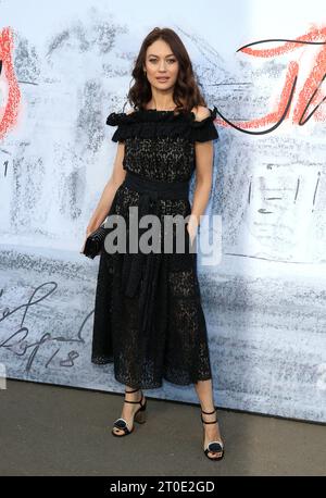 London, Großbritannien. Juni 2018. Olga Kurylenko nimmt an der Serpentine Summer Party in der Serpentine Gallery in London Teil. (Foto: Fred Duval/SOPA Images/SIPA USA) Credit: SIPA USA/Alamy Live News Stockfoto