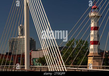 Alter Leuchtturm im Hafen von Malmö, Skane, Schweden Stockfoto