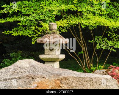 Der Japanische Garten im Botanischen Garten Augsburg Stockfoto