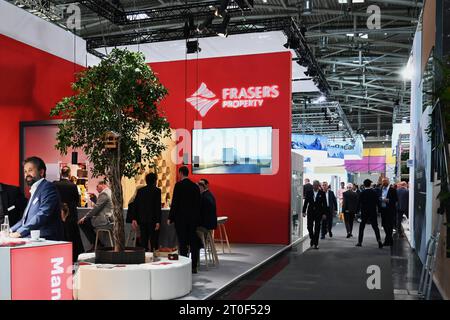 Die EXPO REAL ist die grösste internationale Fachmesse für Immobilien und Investitionen in Europa. Sie werden seit 1998 jährlich Anfang Oktober auf dem Gelände der Münchner Messe von der Messe München GmbH veranstaltet. Foto: Frasers Property *** die EXPO REAL ist die größte internationale Messe für Immobilien und Investitionen in Europa Sie findet seit 1998 jährlich Anfang Oktober im Messegelände München der Messe München statt. Foto Frasers Property Credit: Imago/Alamy Live News Stockfoto