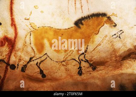 Prähistorisches Pferd in Lascaux-Höhlen dargestellt Stockfoto