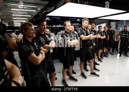 Doha, Katar. Oktober 2023. Mercedes-AMG Petronas F1 Team, F1 Grand Prix von Katar auf dem Lusail International Circuit am 6. Oktober 2023 in Doha, Katar. (Foto von HOCH ZWEI) Credit: dpa/Alamy Live News Stockfoto