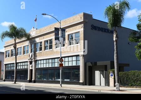 SANTA ANA, KALIFORNIEN - 2. OCT 2023: Die Swinerton Construction Company im Historic Builders Exchange Building, an der Main Street in Downtown Santa an Stockfoto