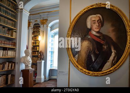 Weimar im Bundesland Thüringen Herzogin Anna Amalia Bibliothek, Rokokosaal - 07.10.2023 Weimar *** Weimar im Land Thüringen Herzogin Anna Amalia Bibliothek, Rokoko Raum 07 10 2023 Weimar Credit: Imago/Alamy Live News Stockfoto