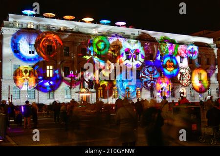 Lichterfest 2023 Blick am 6. Oktober 2023 auf das beleuchtete Hotel de Rome am Bebelplatz während des Lichterfestes in Berlin. Berlin Berlin Deutschland  JK10309 *** Festival of Lights 2023 Ansicht am 6. Oktober 2023 des beleuchteten Hotels de Rome am Bebelplatz während des Lichterfestes in Berlin Berlin Deutschland JK10309 Credit: Imago/Alamy Live News Stockfoto