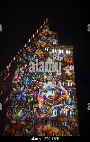 Berlin erstrahlt in bunten Farben - Festival of Lights 2023, das Festival of Lights Berlin ist ein jährliches Lichtfestival, das bereits zum 19. Mal stattfindet. In diesem Jahr steht das Festival unter dem Motto Colors of Life und feiert die Vielfalt des Lebens in Berlin. Berlin Berlin Deutschland *** Berlin leuchtet in hellen Farben Festival of Lights 2023, das Festival of Lights Berlin ist ein jährlich stattfindendes Lichtfestival, das bereits zum 19. Mal in diesem Jahr stattfindet. Das Festival steht unter dem Motto „Farben des Lebens“ und feiert die Vielfalt des Lebens in Berlin Berlin Deutschland Stockfoto