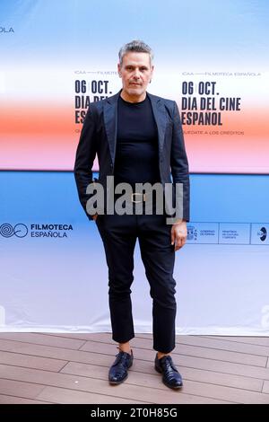 Madrid, Spanien. Oktober 2023. Roberto Enriquez nimmt am Fotobesuch der Filmoteca Española Celebra el dia del Cine Español in Madrid Teil. (Foto: Nacho Lopez/SOPA Images/SIPA USA) Credit: SIPA USA/Alamy Live News Stockfoto