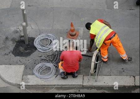 Mailand (Italien), Verlegung von Glasfaserkabeln Stockfoto