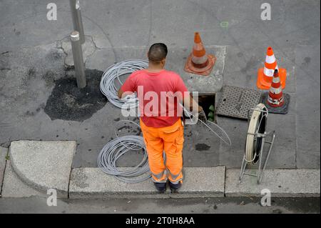 Mailand (Italien), Verlegung von Glasfaserkabeln Stockfoto
