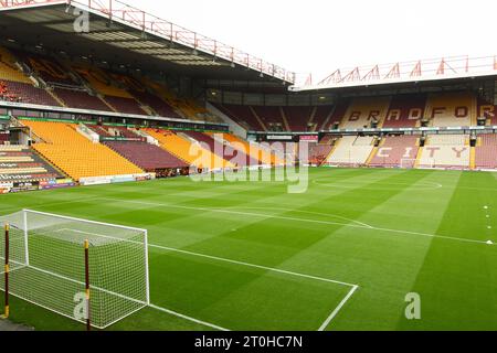 The University of Bradford Stadium, Bradford, England - 7. Oktober 2023 Allgemeine Ansicht des Bodens - vor dem Spiel Bradford City gegen Swindon Town, Sky Bet League Two, 2023/24, University of Bradford Stadium, Bradford, England - 7. Oktober 2023 Credit: Arthur Haigh/WhiteRosePhotos/Alamy Live News Stockfoto