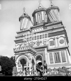 Kreis Argeș, Rumänien, ca. 1977. Äußere der christlich-orthodoxen Kathedrale Curtea de Argeș, ein historisches Denkmal aus dem 16. Jahrhundert. Stockfoto